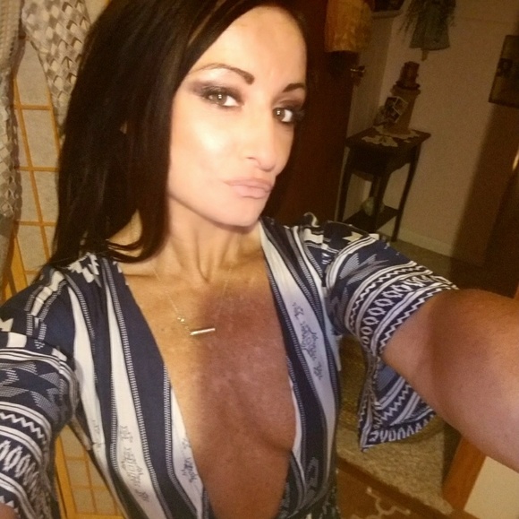 Meet your Posher, Malena - Picture 6 of 8